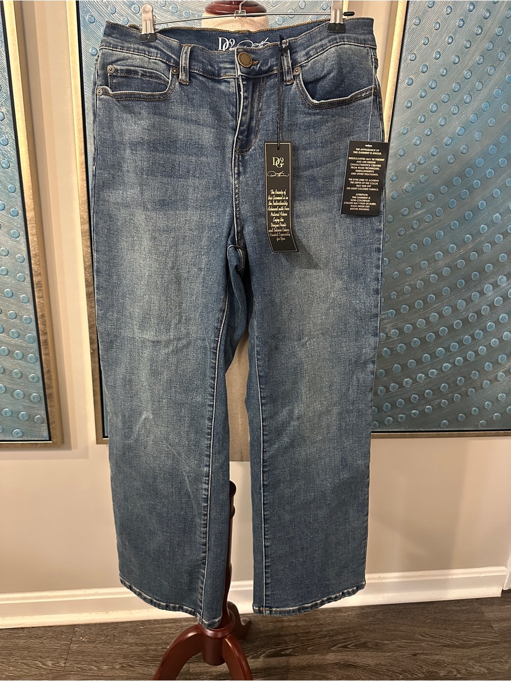 DG2 by Diane Gilman Straight-Leg Jeans in Light/Medium Denim Blue